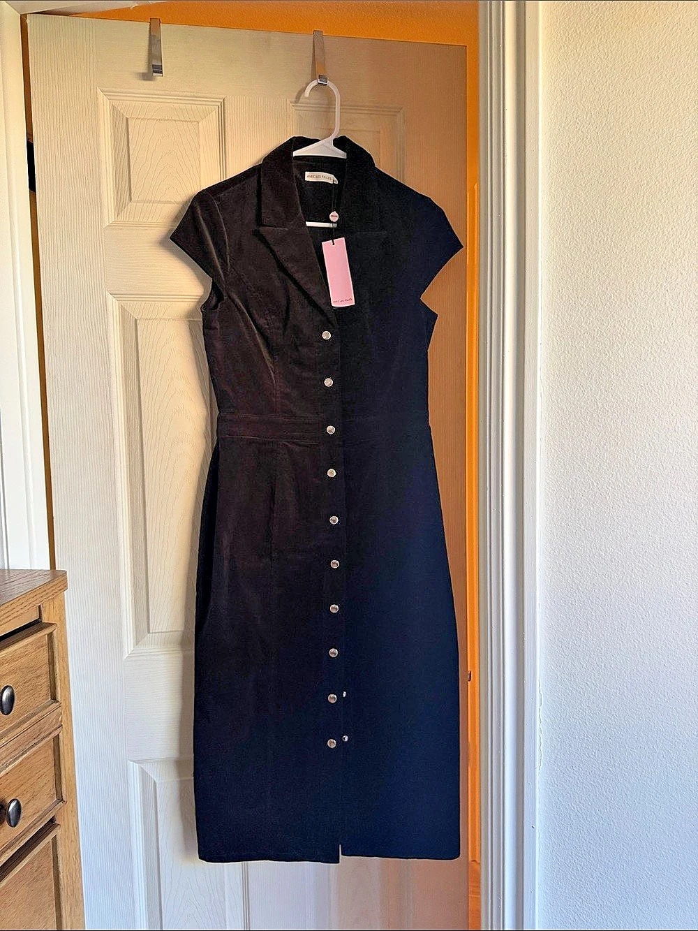 Avec Les Filles corduroy velvet Dress Black Button-Front Midi Size 4 NWT